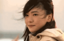 搞笑摸鼻子的女生