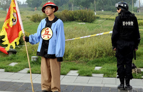 古代与现代的警察PK