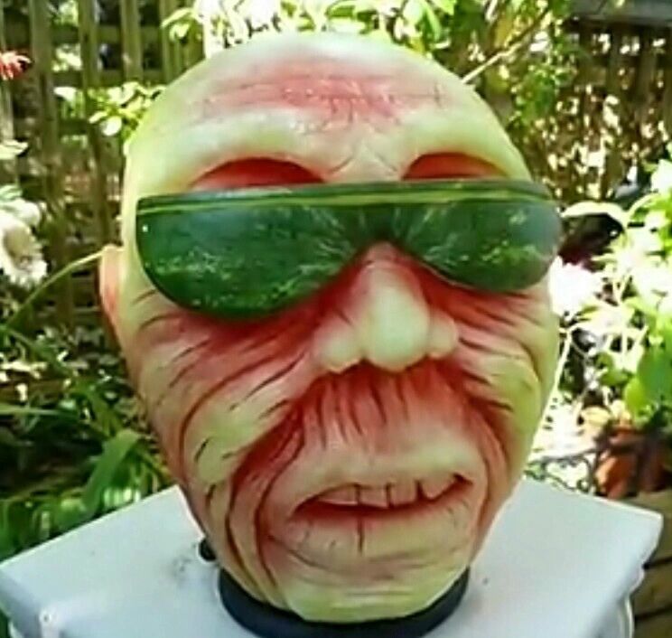 西瓜做出来的逼真人像