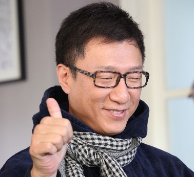 红雷哥竖大拇指