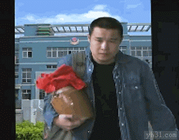 抱上一罐百年老酒来了