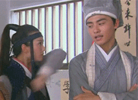 你在说什么？打你一下