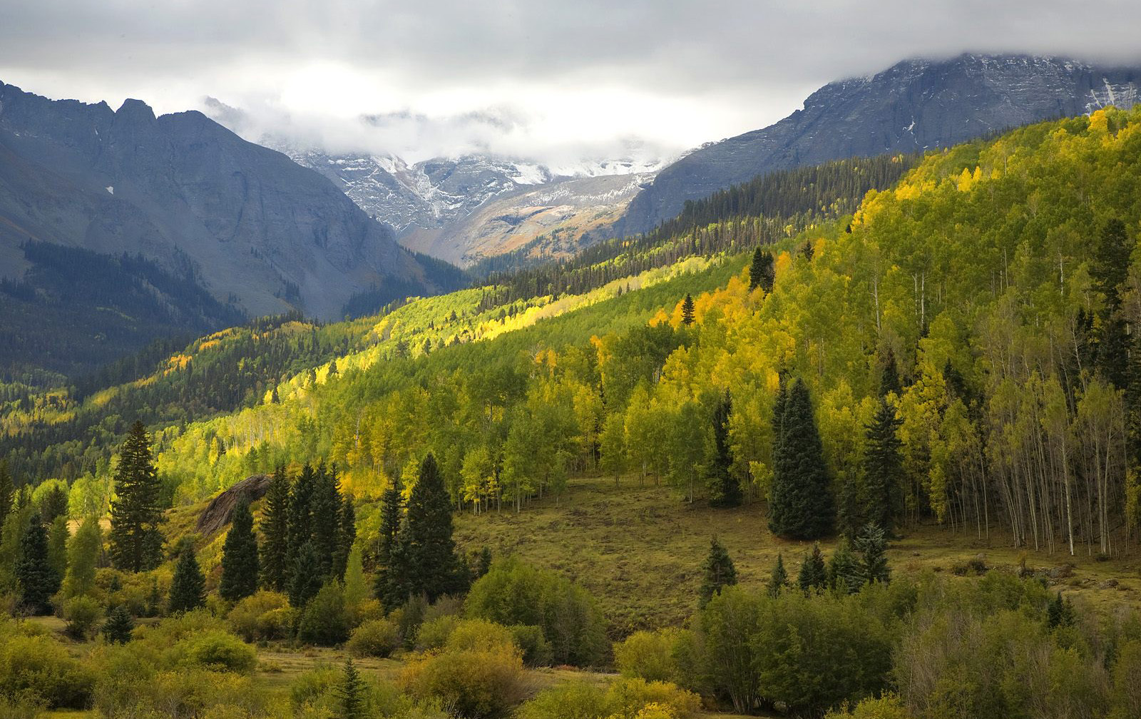 看秀美山川，让人心旷神怡