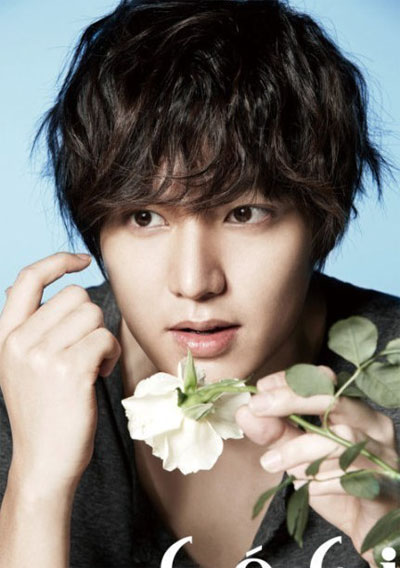 十分俊朗的男生图片