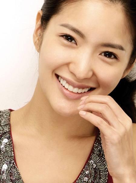 笑容满面的美女