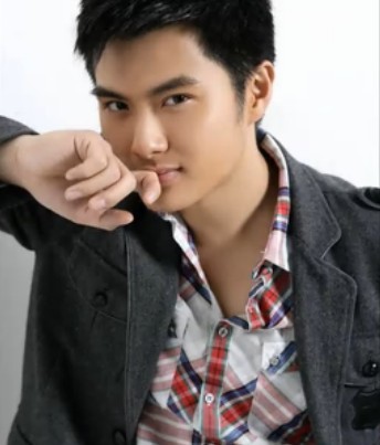 长相俊秀的男子