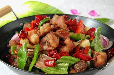 干锅辣椒烧鸡肉