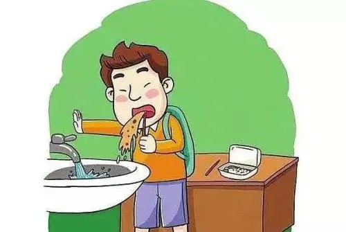 喝多酒的男人回家就开始吐