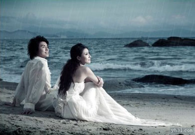 浪漫的海边情侣照片