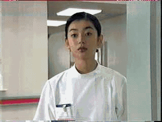 站着被人扔蛋糕