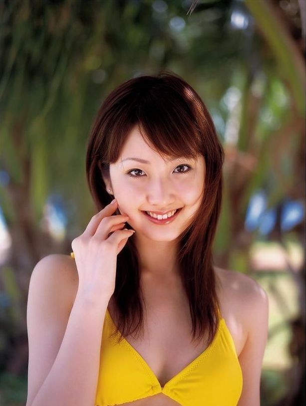 笑呵呵的漂亮女生