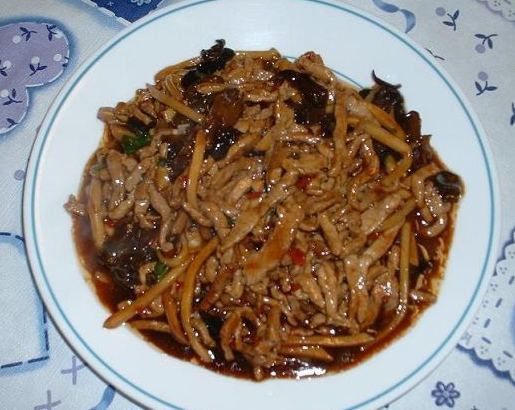 木耳瘦肉丝