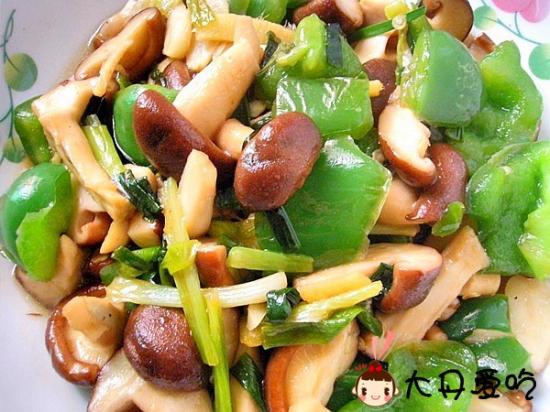 青椒炒蘑菇