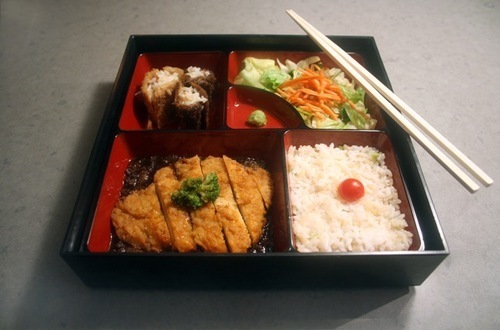 丰盛的办公室午餐