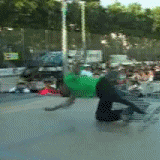 秀一下街舞倒立技术