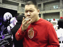 假装抽烟享受的搞笑男人