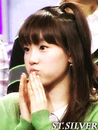 轻轻拍手秀可爱