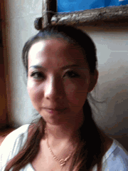 做超搞怪表情的女生