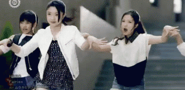 韩国美女跳劲舞