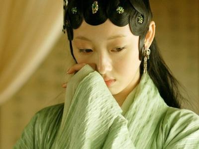 落泪的美人让人心碎
