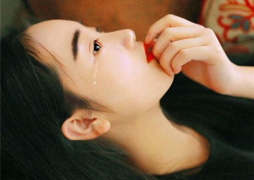 为什么我的眼里充满泪水？或许是单身太久