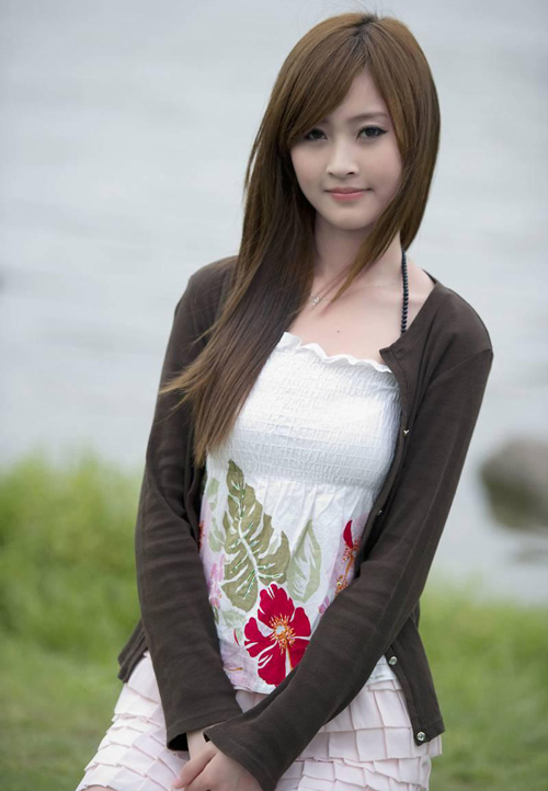 让人眼前一亮的美女