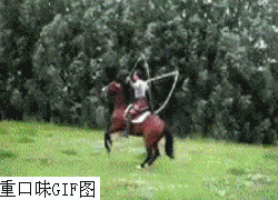 骑马跳绳，不是一般的牛人啊
