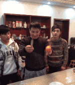 表演一下切水果的绝技