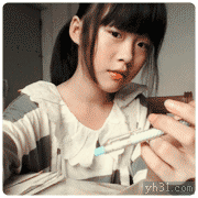玩转笔的小女生