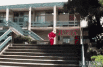 玩滑板的圣诞老人