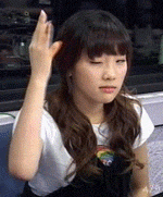 手指一挥，在眼前做个圈圈