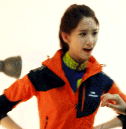 扭一扭腰，先热热身