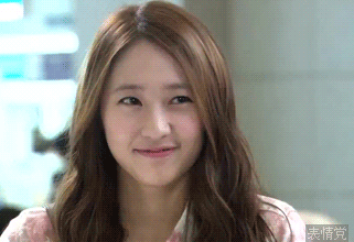 谁把美女逗笑了