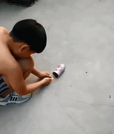 真是闲得蛋疼的少年