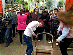 长发甩起来，短发的妹子羡慕么
