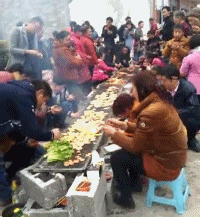 这是啥东西爆炸了？瞬间吓坏众人
