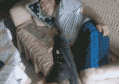 给你一只拖鞋接电话