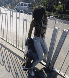 姑娘，你是否练过缩骨神功呢