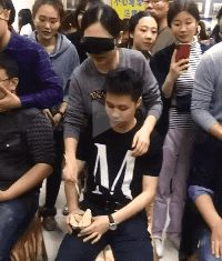 姑娘，这人一定是别人家的男朋友吧
