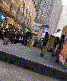 其实我只是来助助兴的，不是来砸场子的